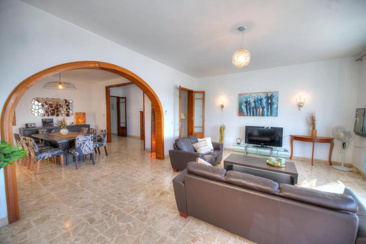Enormous 3bedrooms Seafront With Balcony Pdeh1-1 *