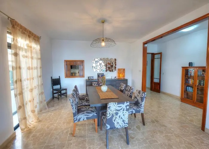 Enormous 3Bedrooms Seafront With Balcony Pdeh1-1