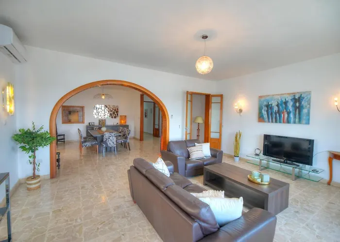 Enormous 3Bedrooms Seafront With Balcony Pdeh1-1