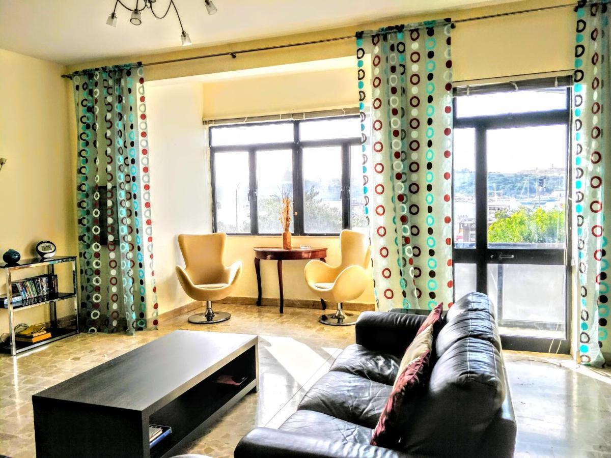 Enormous 3bedrooms Seafront With Balcony Pdeh1-1 * Sliema