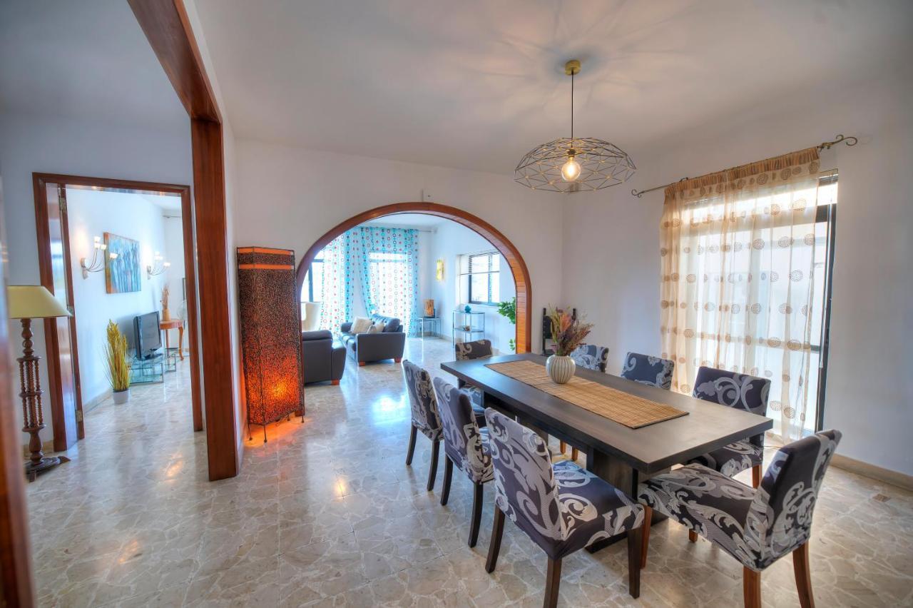 Enormous 3bedrooms Seafront With Balcony Pdeh1-1 Sliema