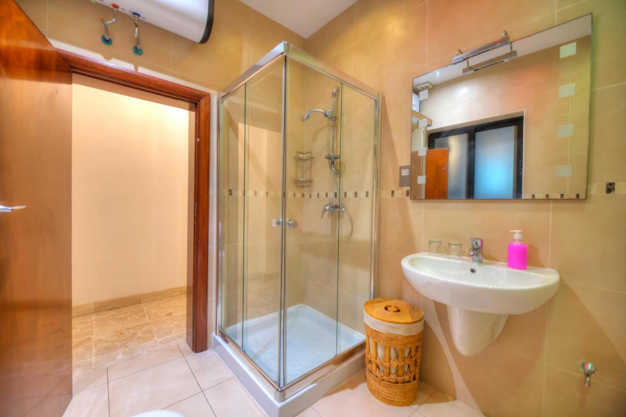 Enormous 3bedrooms Seafront With Balcony Pdeh1-1 Appartement