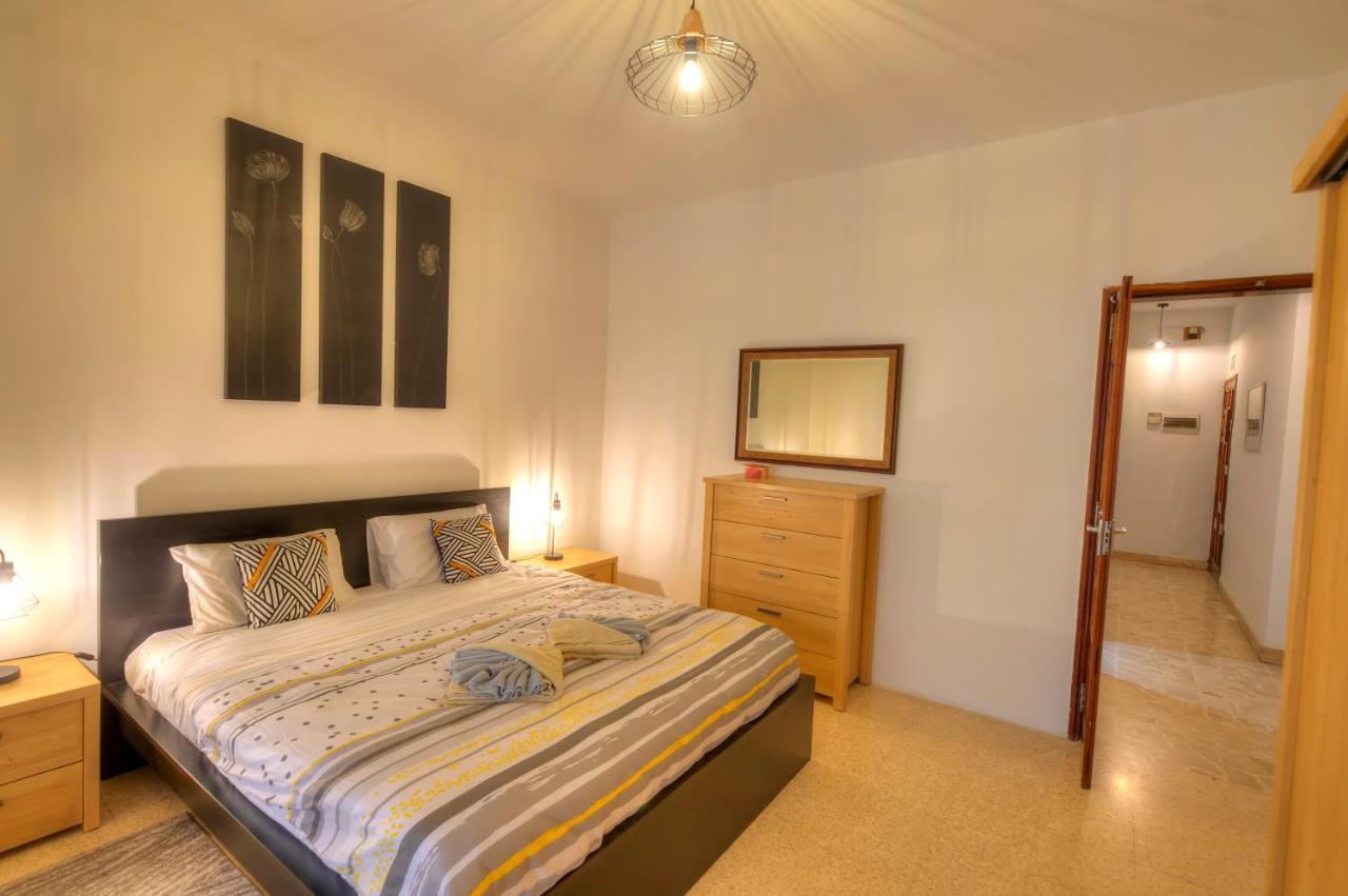 Enormous 3bedrooms Seafront With Balcony Pdeh1-1 Appartement Sliema