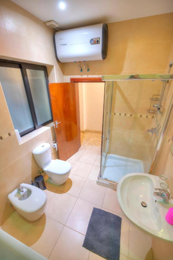 Enormous 3bedrooms Seafront With Balcony Pdeh1-1 * Sliema