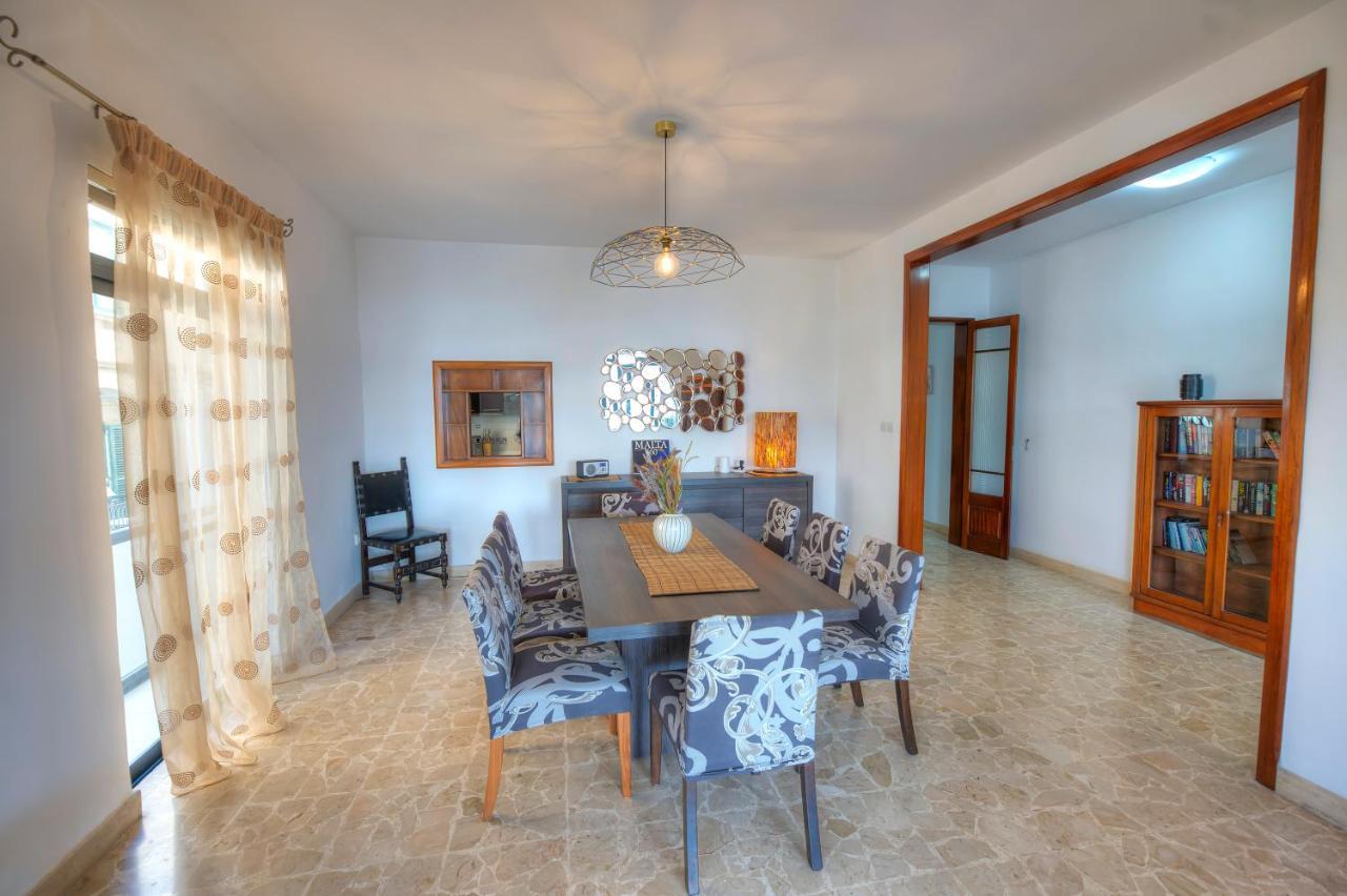 Enormous 3bedrooms Seafront With Balcony Pdeh1-1 Appartement *