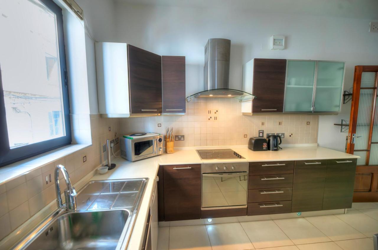 Enormous 3bedrooms Seafront With Balcony Pdeh1-1