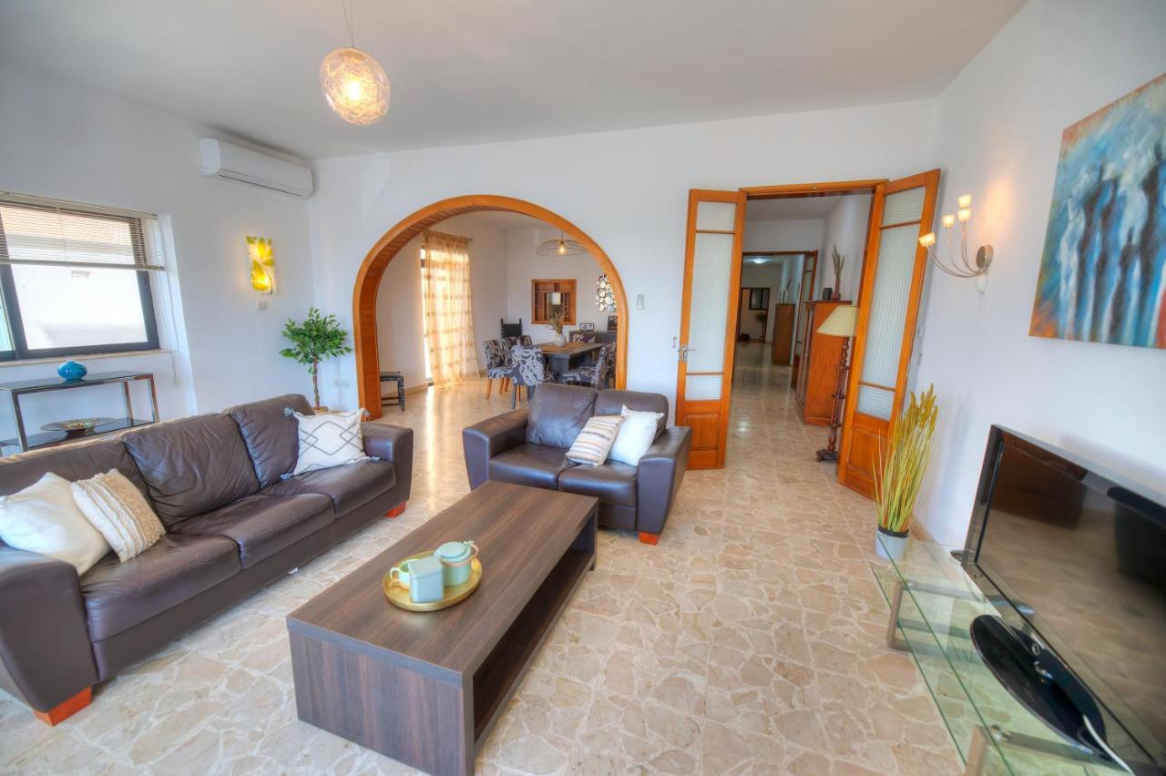 Enormous 3bedrooms Seafront With Balcony Pdeh1-1 Appartement Sliema