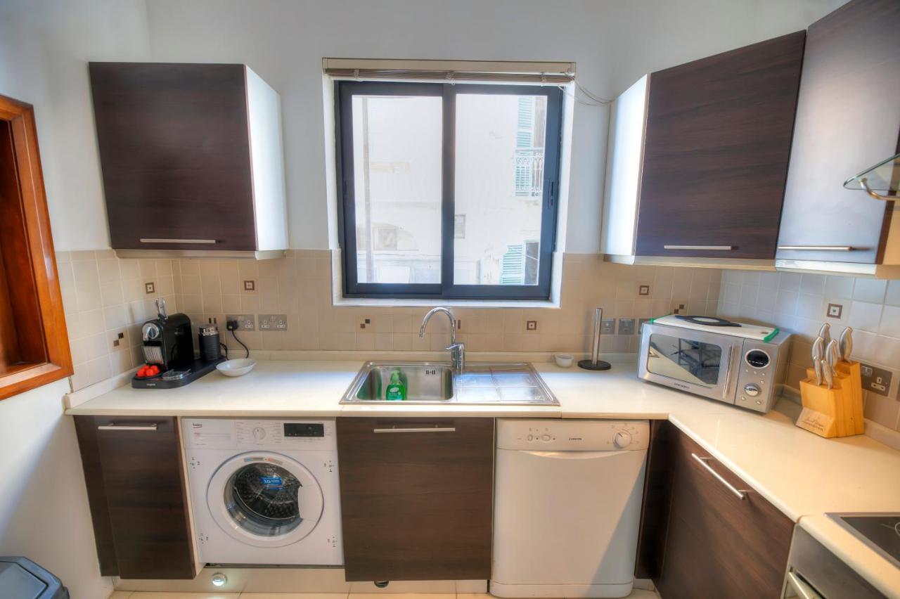Enormous 3bedrooms Seafront With Balcony Pdeh1-1